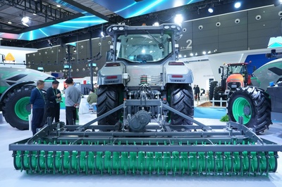 臨工農機 閃耀2024中國國際農業機械展覽會，引領農業機械新潮流